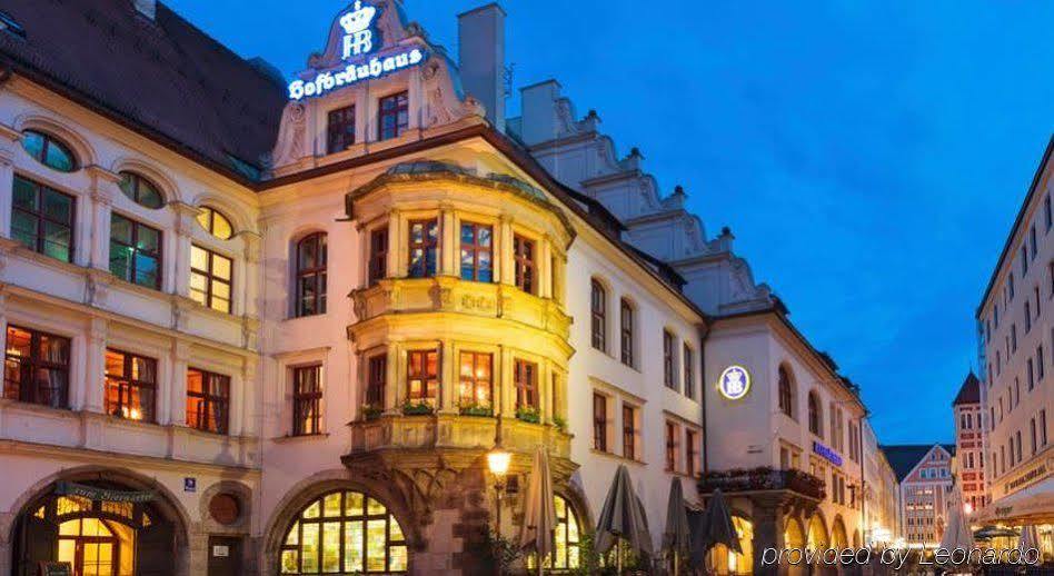 Отель Bob W Munich Old Town Экстерьер фото